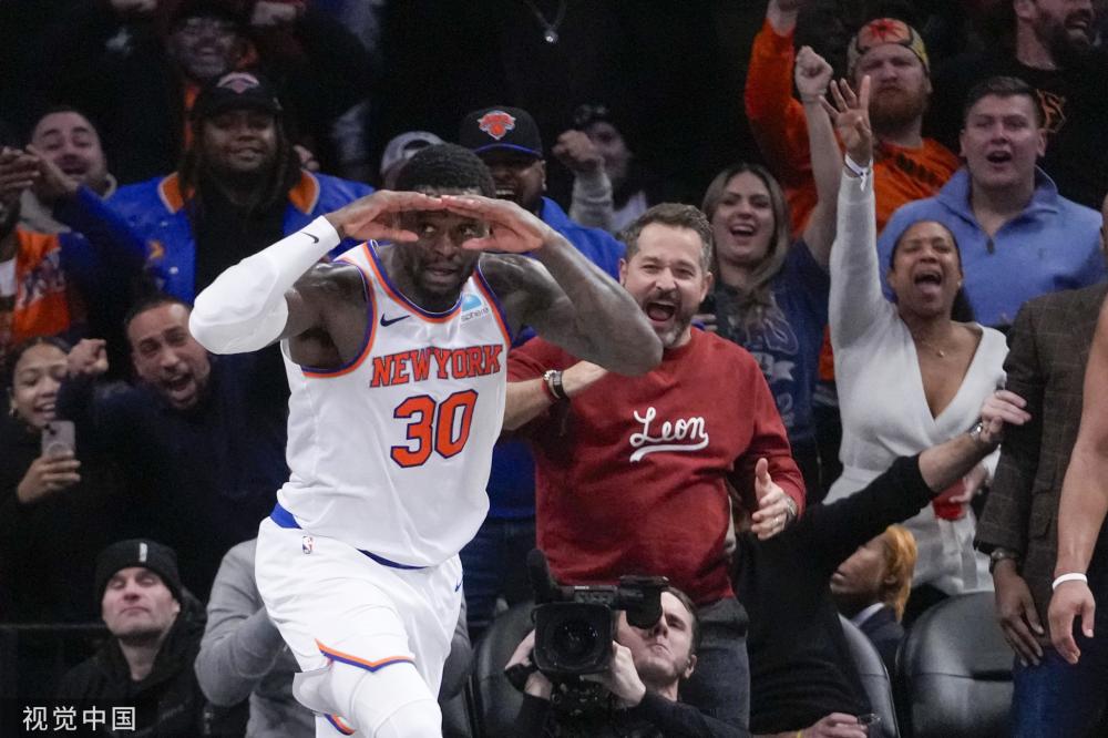 球员们的投 球员们的投